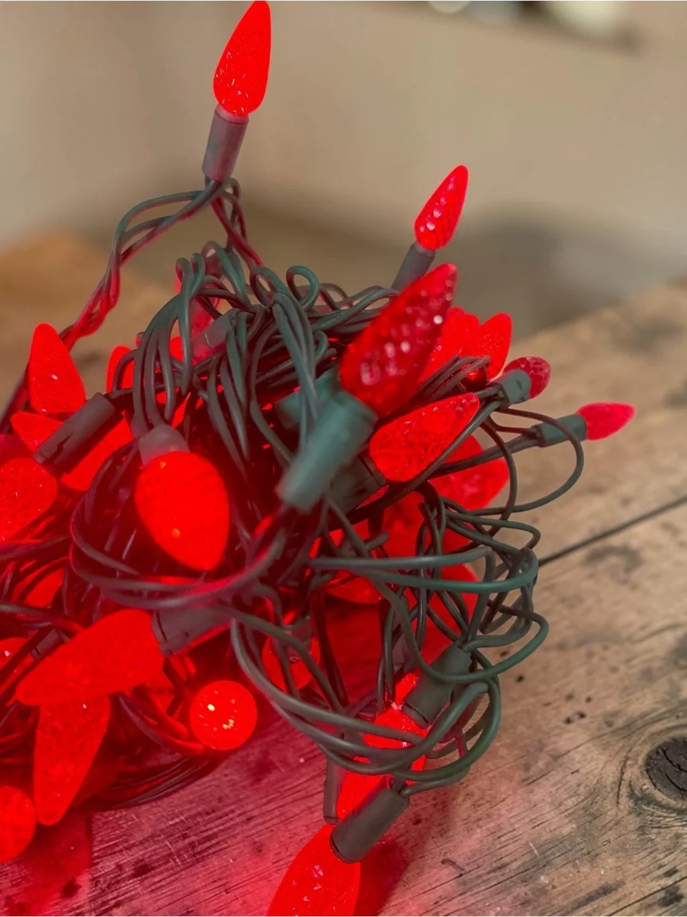 Red LED Christmas Lights String – Partial Working Strand C6 Style Bulbs Holiday